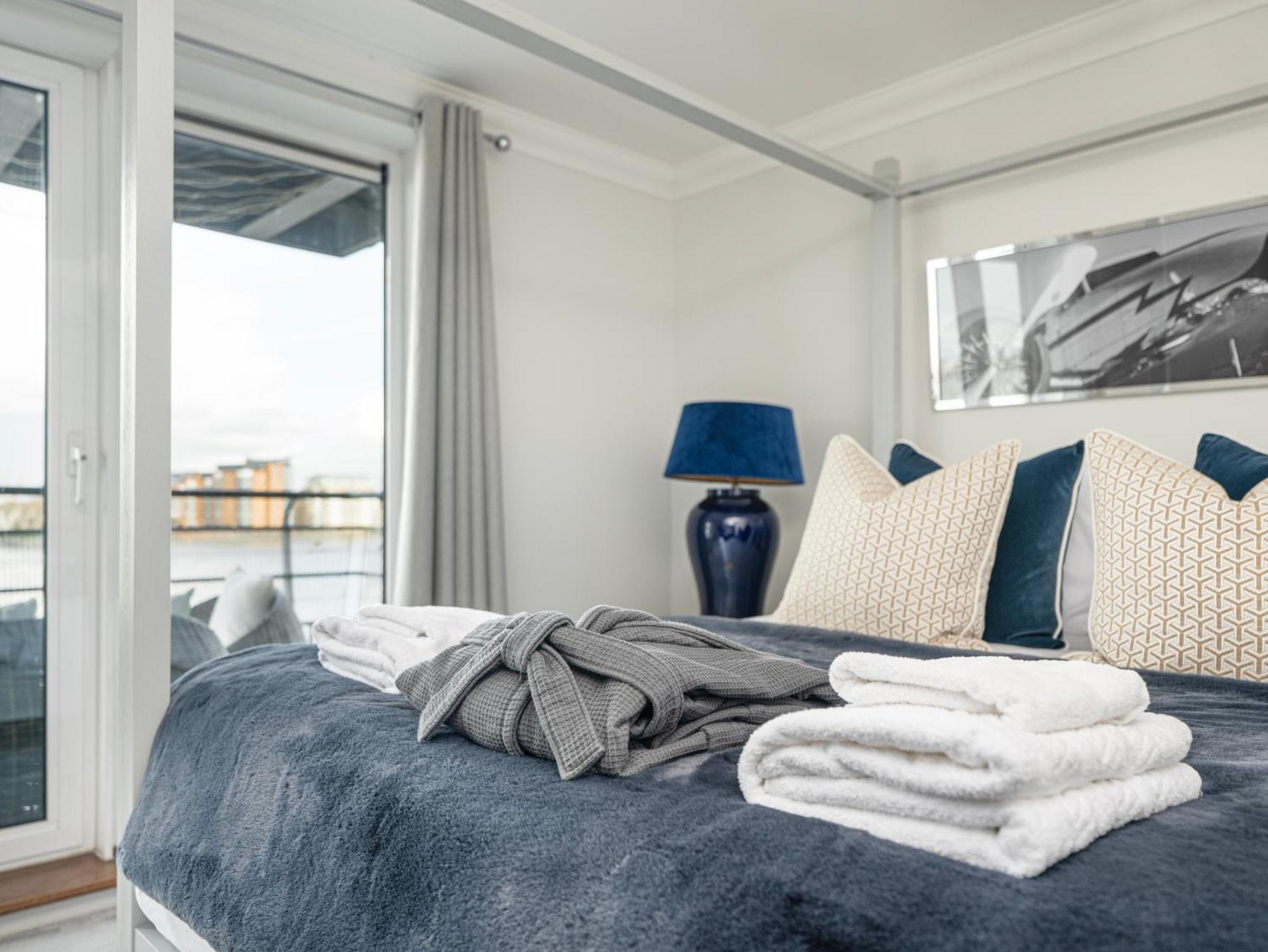 לונדון The View Greenwich - Luxury River Thames Apartment מראה חיצוני תמונה